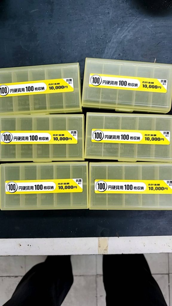 コインケース　100円100枚収納