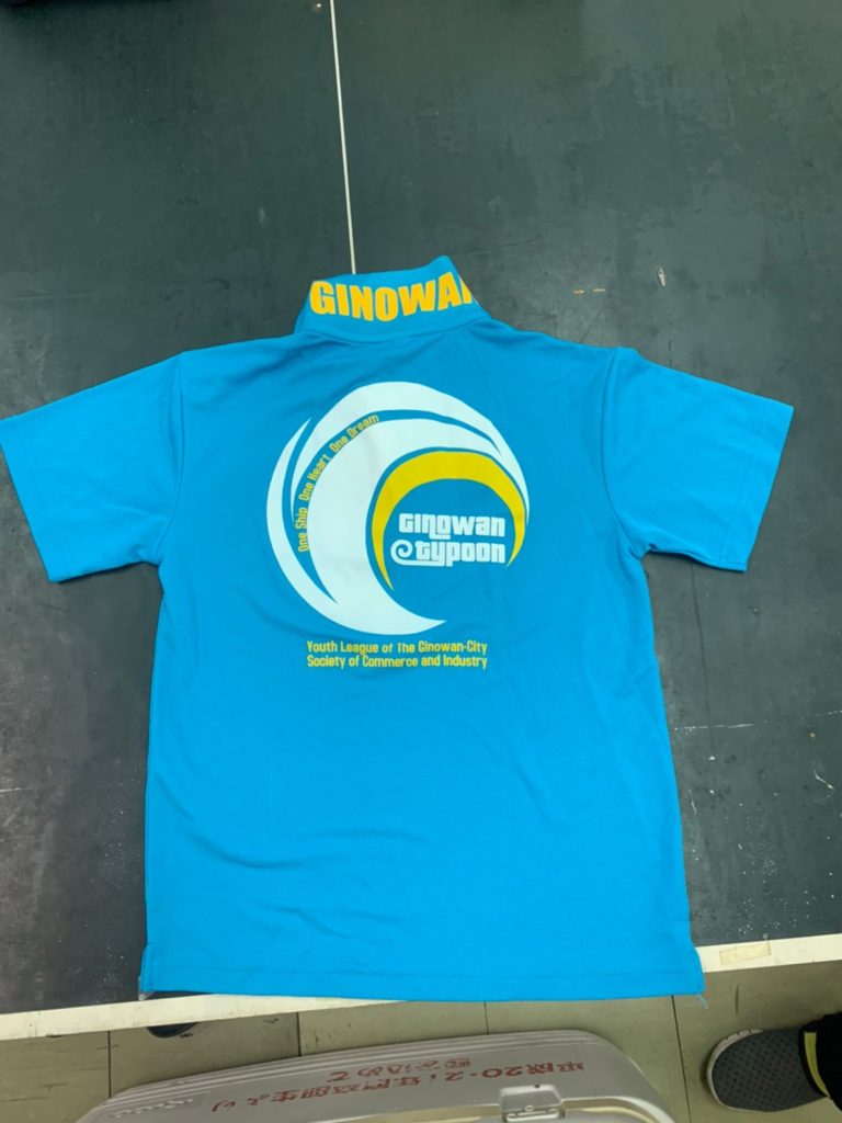 ポロシャツ（水色）